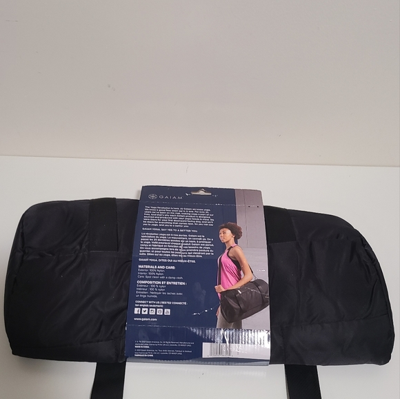 GAIAM Classic Duffel Bag - Picture 3 of 6